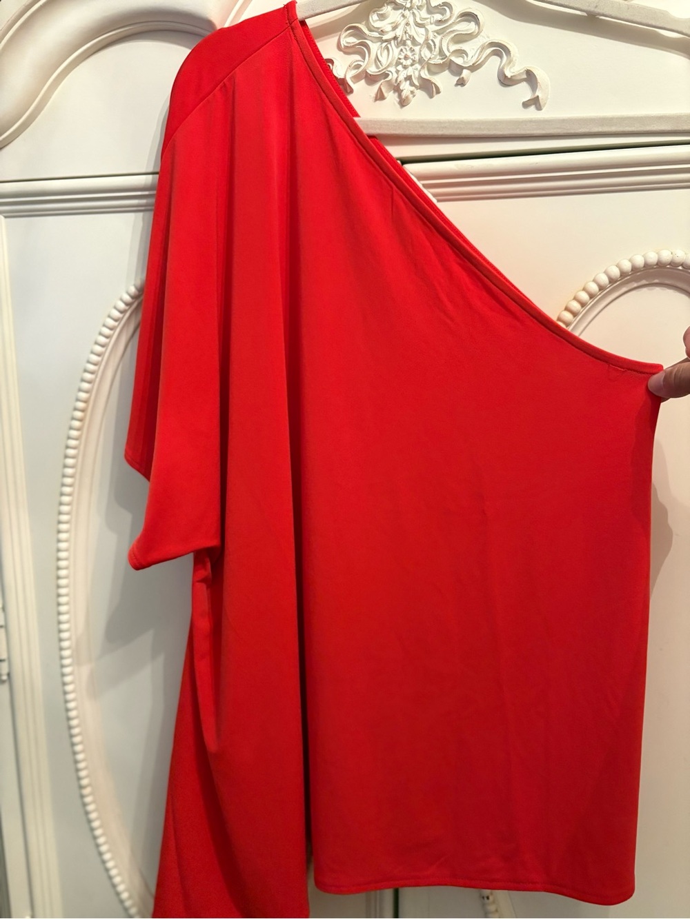 Red/orange One-Shoulder Women’s top